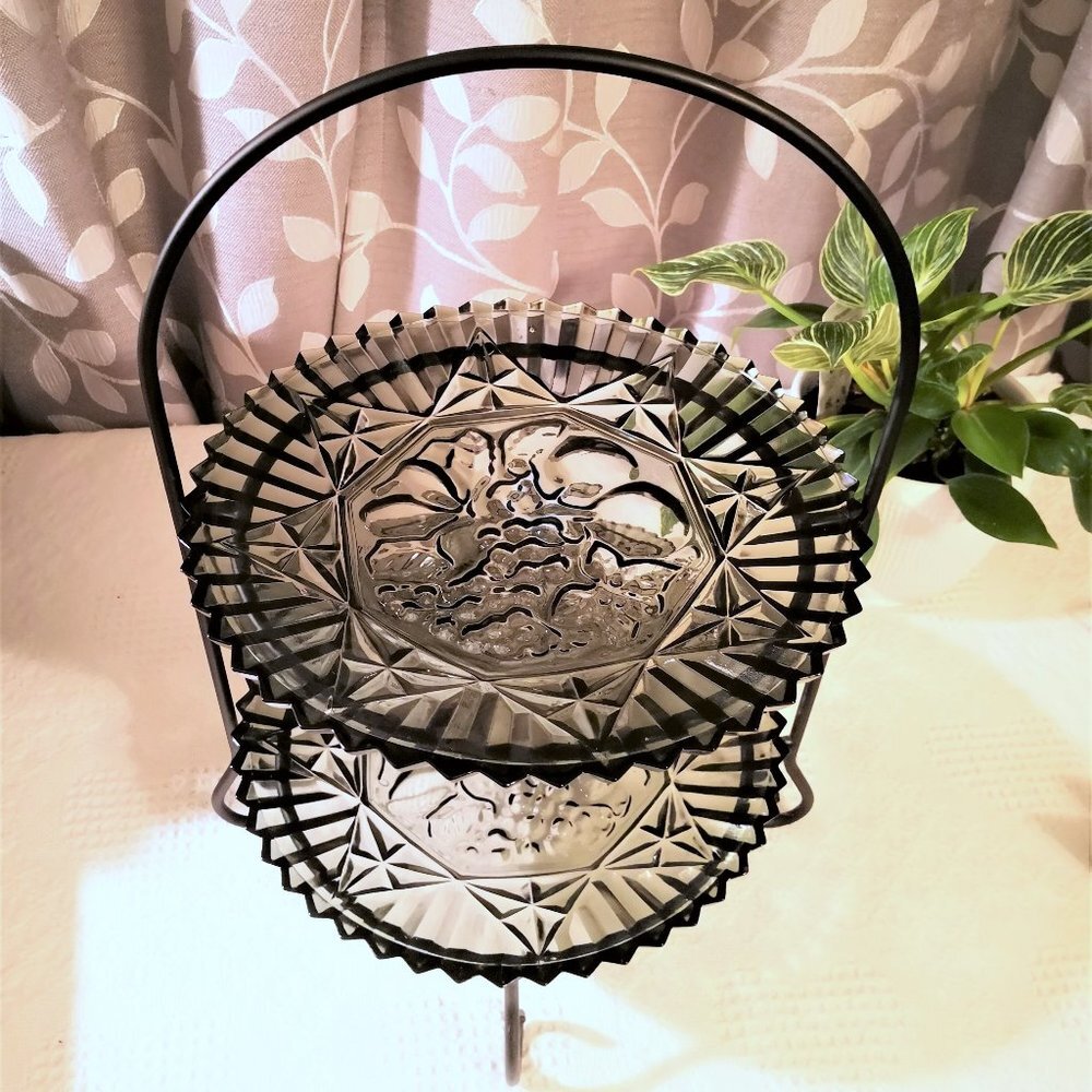 Vintage Federal Glass Iridescent Smoke Carnival Pioneer Plates Set of‎ 2